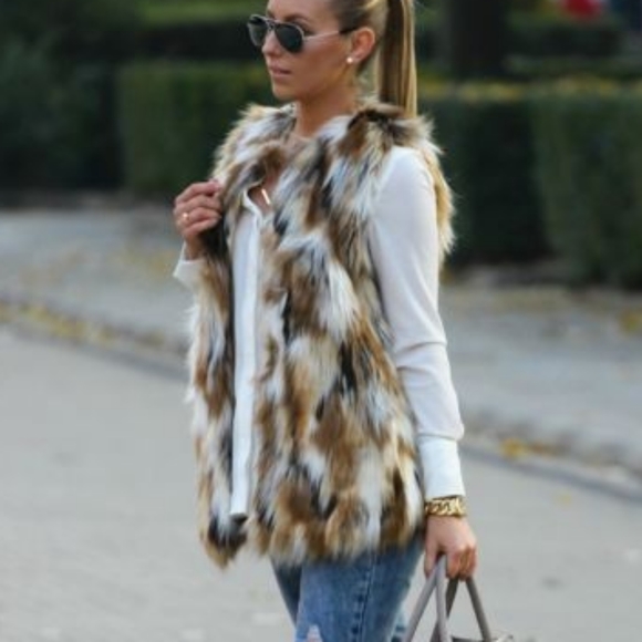 alphamoment Jackets & Blazers - Alphamoment Faux Fur Multicolor Tan Vest